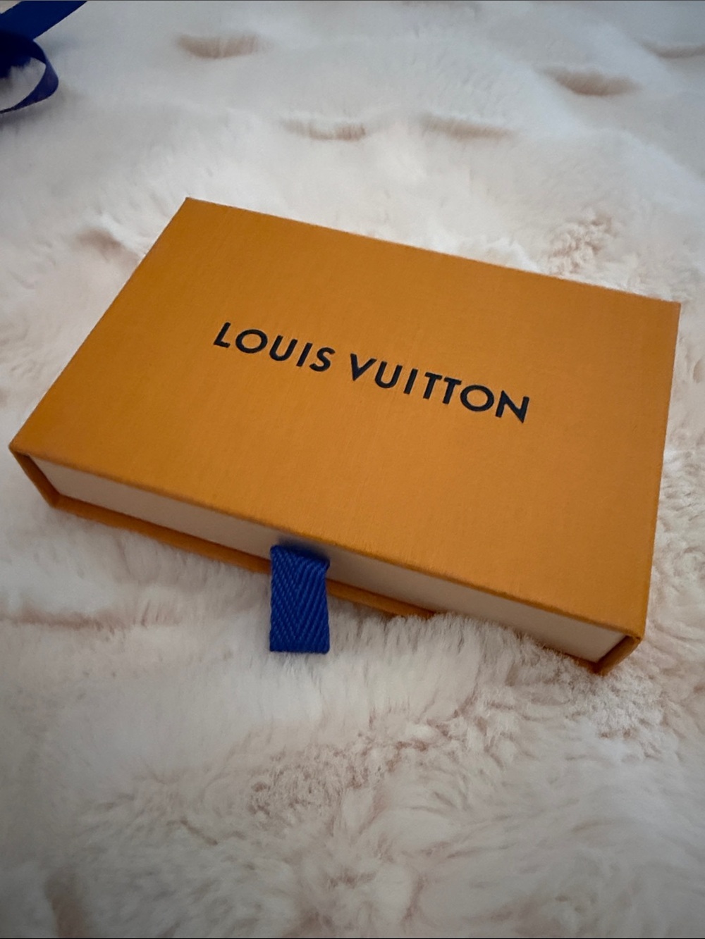 Louis Vuitton Gift Box w/Dust Bag & Lace - Picture 3 of 7